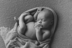 natural-newborn-baby-photography-darwin-photographer