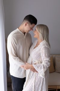 couples-family-pregnancy-maternity-studio-photographer